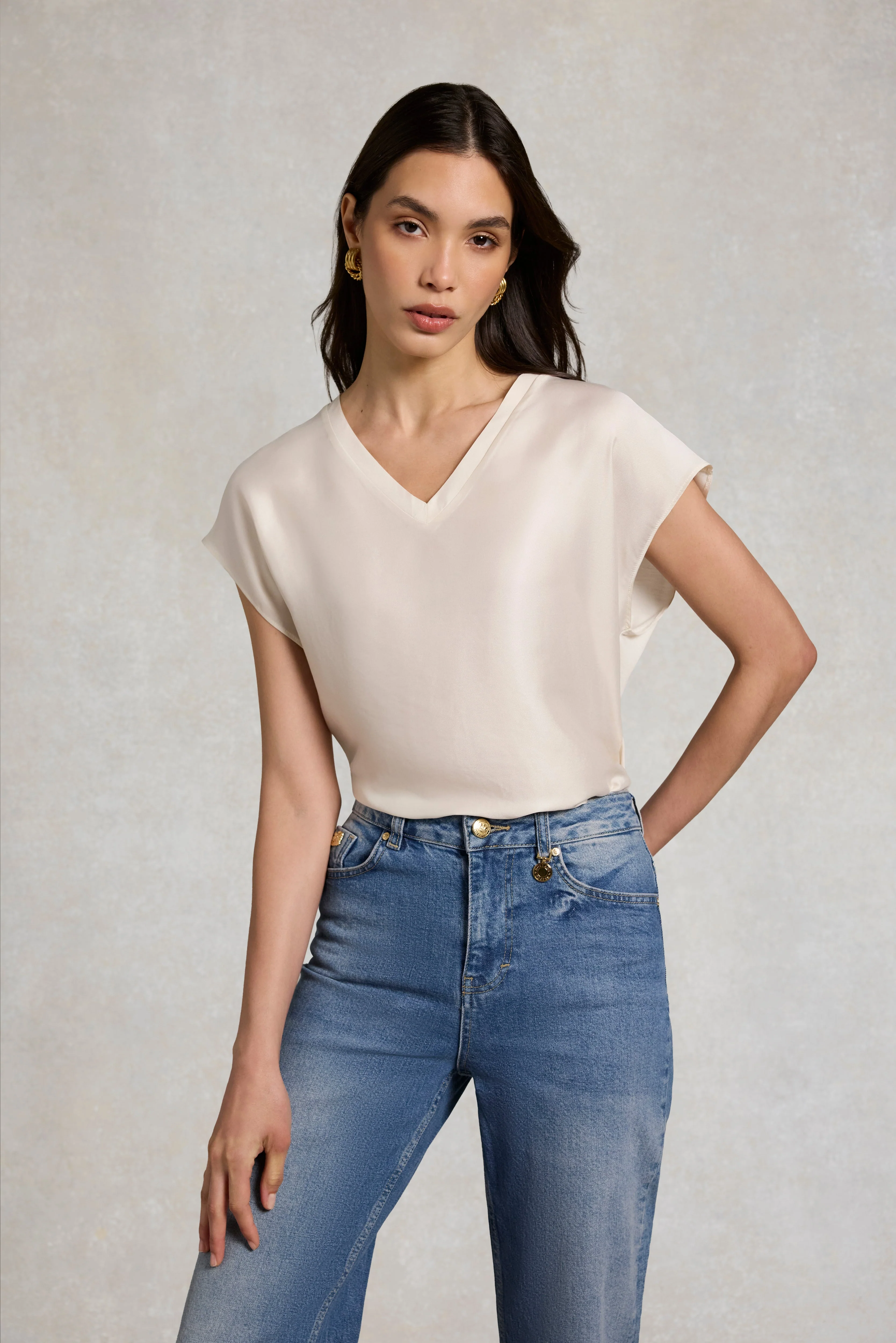 Women's Shirts & Tops